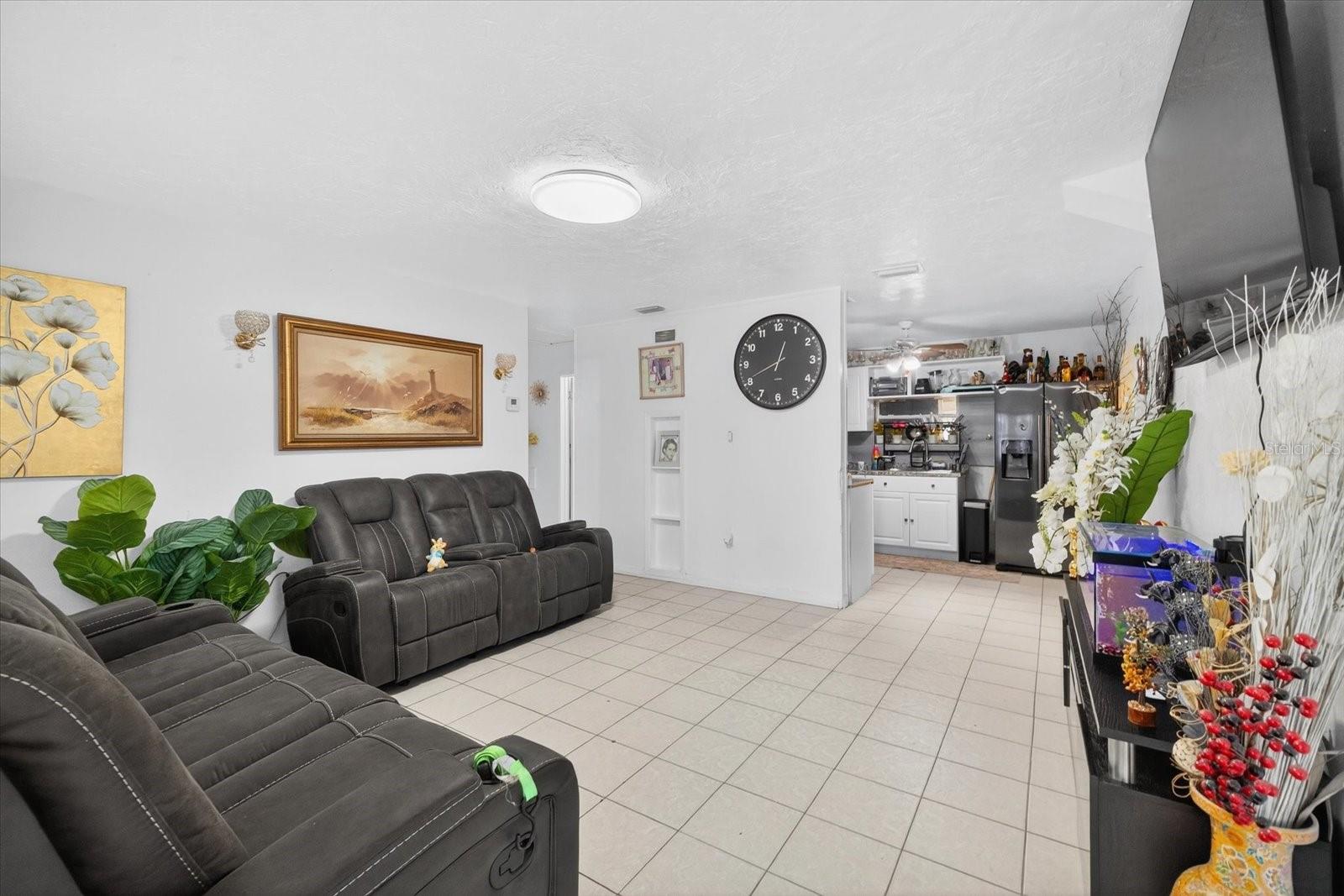 Image 5 of 41 For 2839 19th Street W