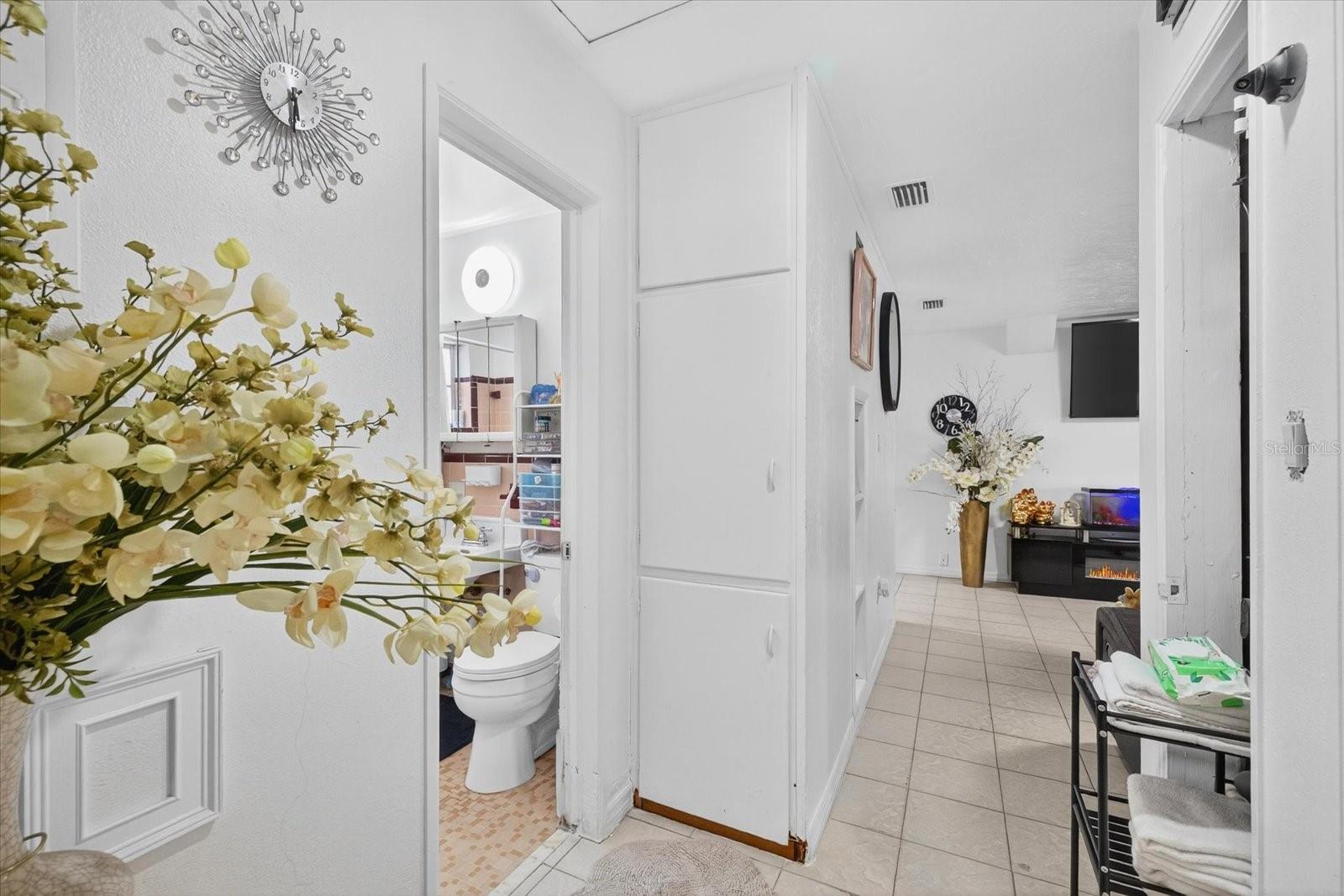 Image 9 of 41 For 2839 19th Street W