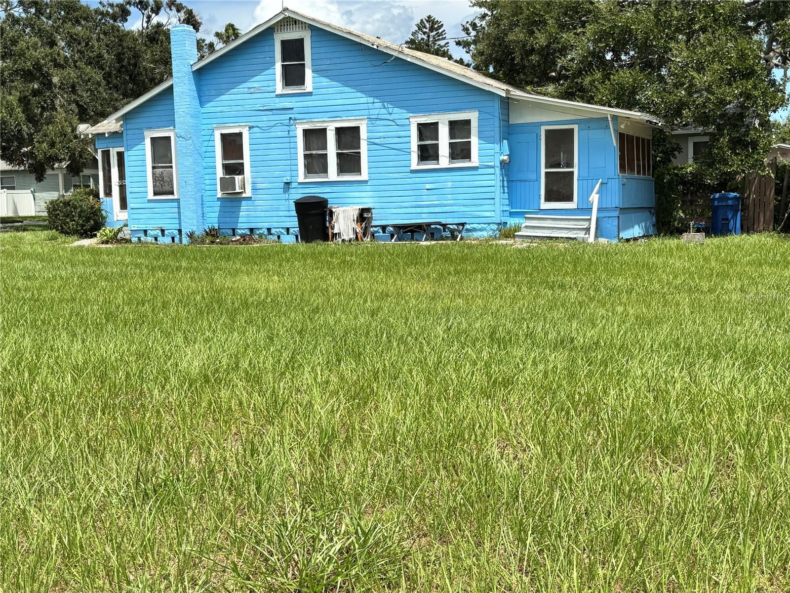 Image 2 of 8 For 2456 25th Avenue S