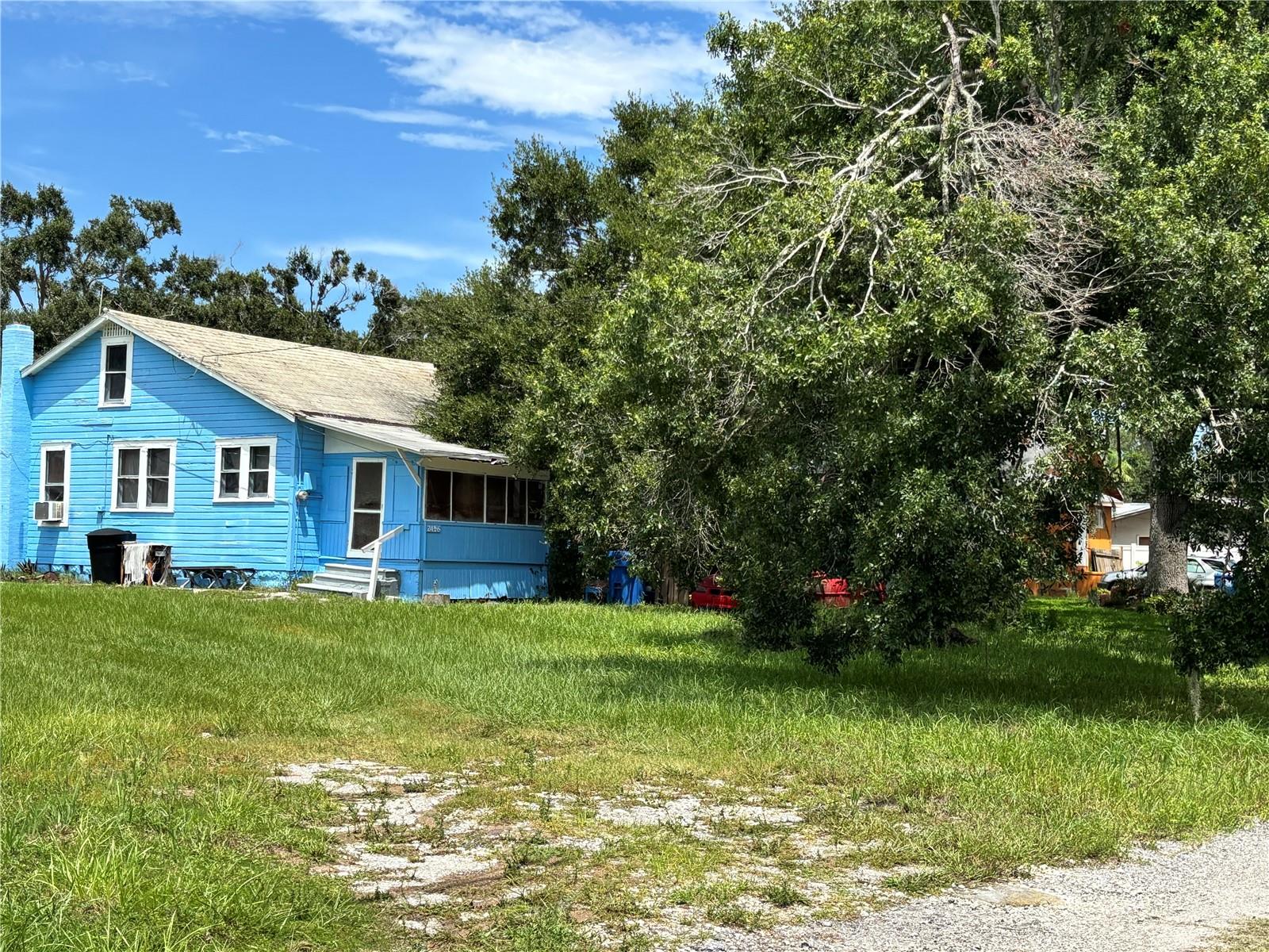 Image 4 of 8 For 2456 25th Avenue S