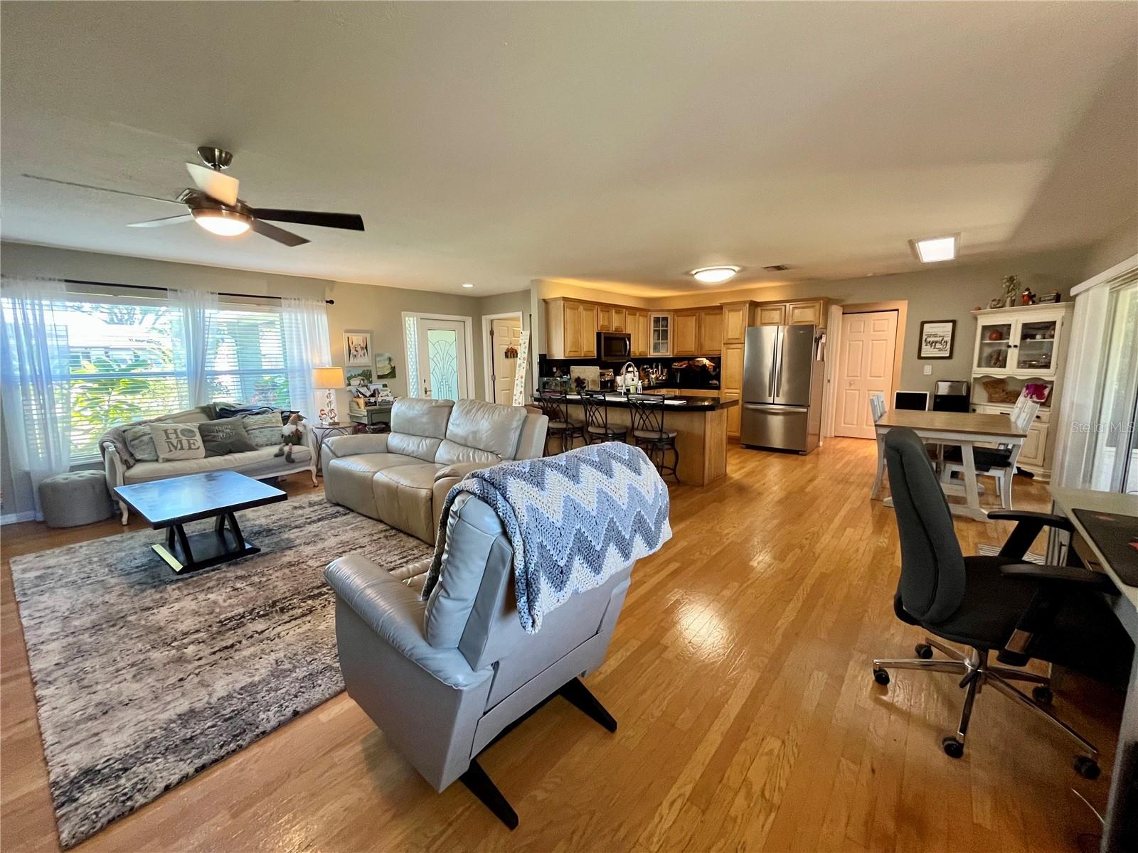 Image 11 of 26 For 2332 Hawthorne Drive