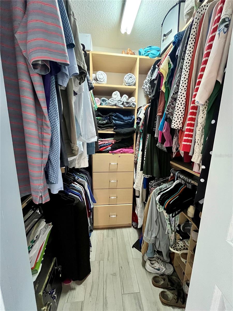 Image 18 of 26 For 2332 Hawthorne Drive