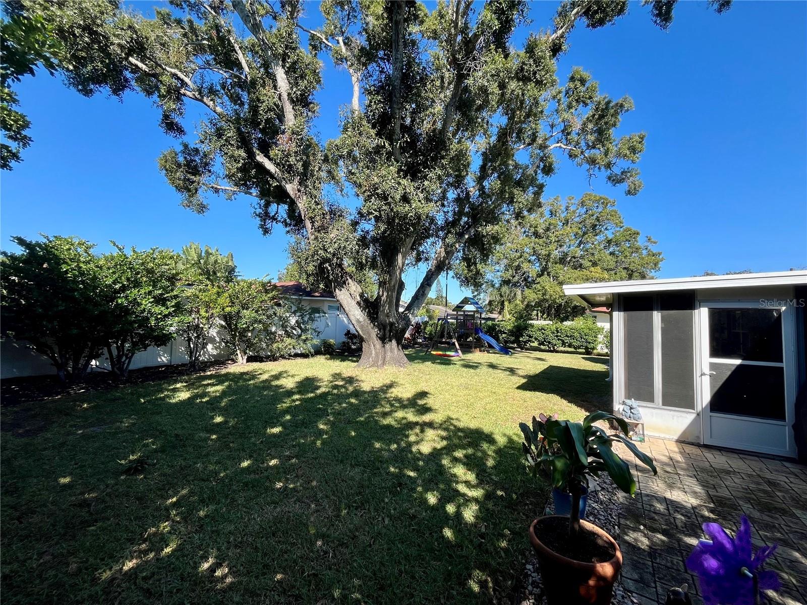 Image 26 of 26 For 2332 Hawthorne Drive