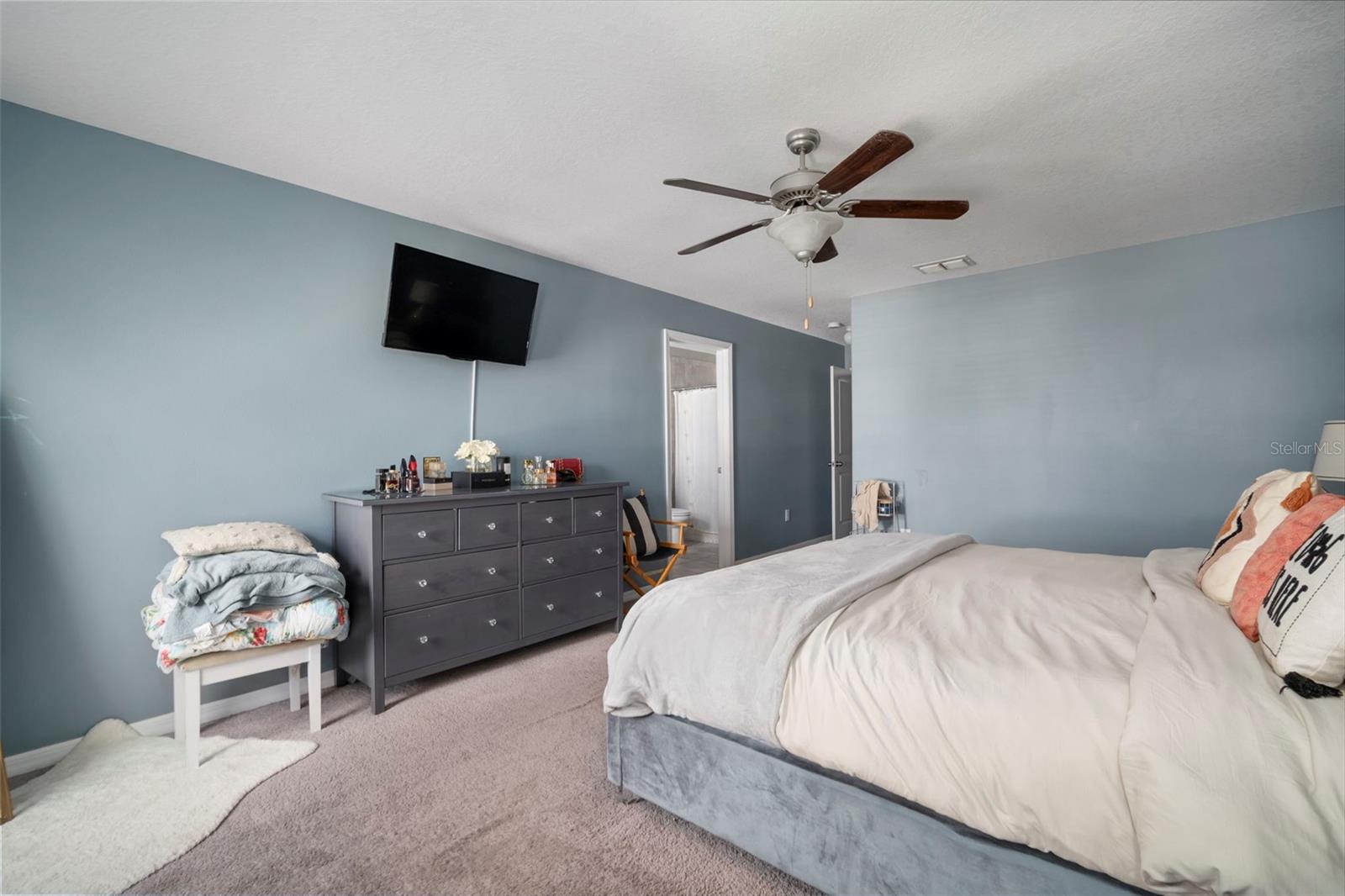 Image 17 of 46 For 10523 Lake Montauk Drive