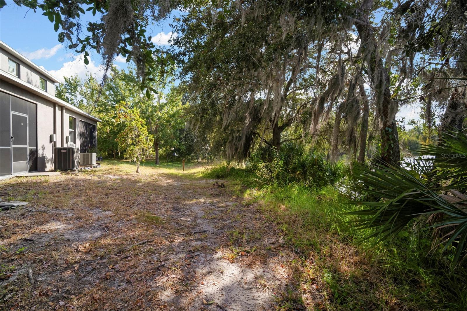 Image 33 of 46 For 10523 Lake Montauk Drive