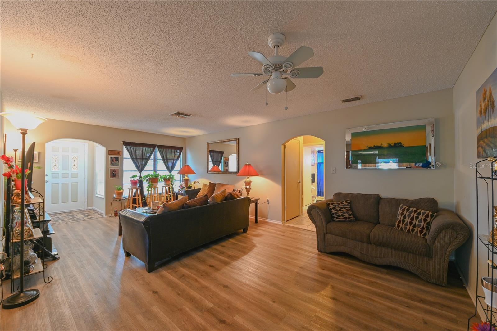 Image 11 of 29 For 8012 Embassy Boulevard