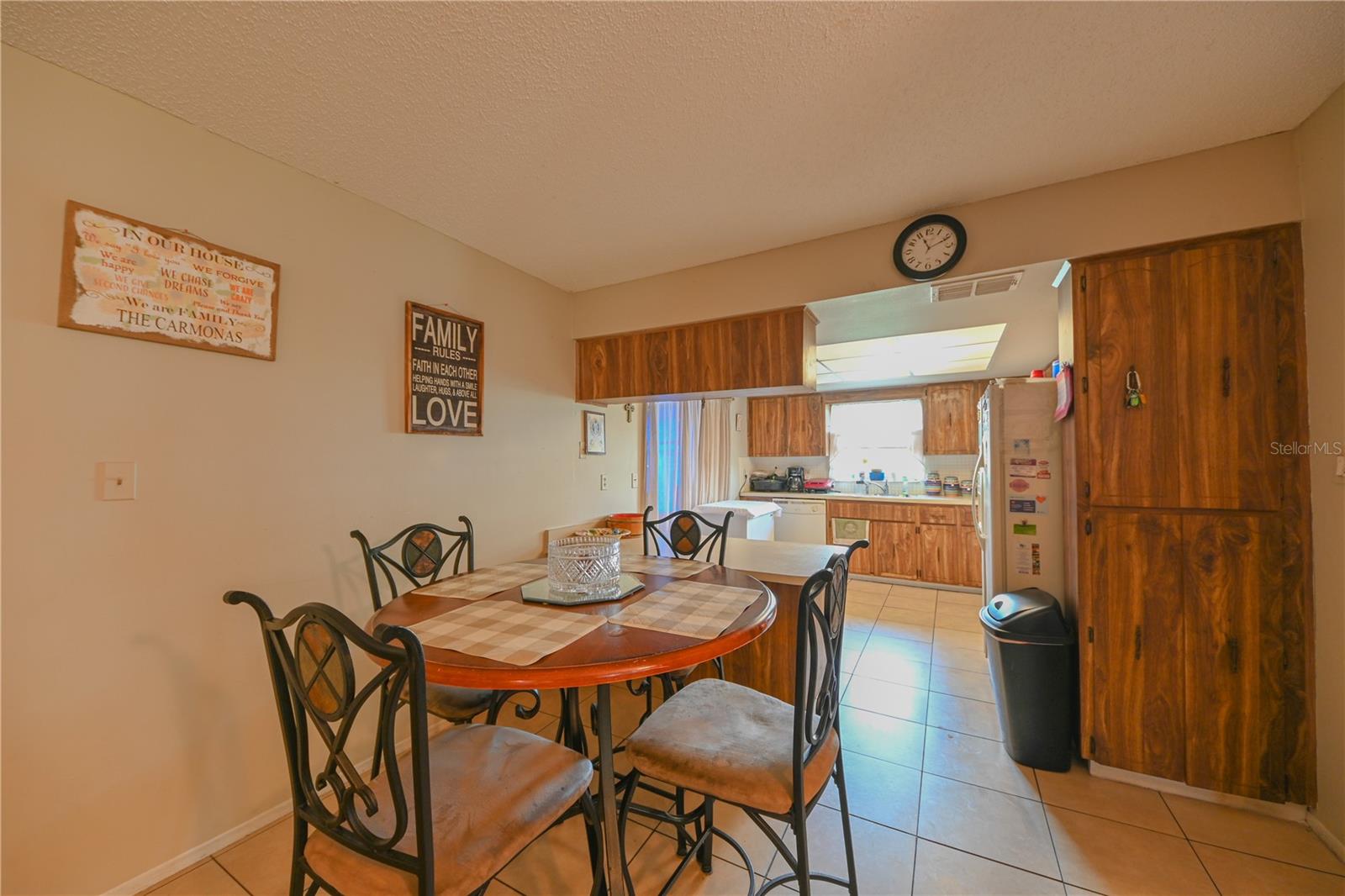 Image 14 of 29 For 8012 Embassy Boulevard