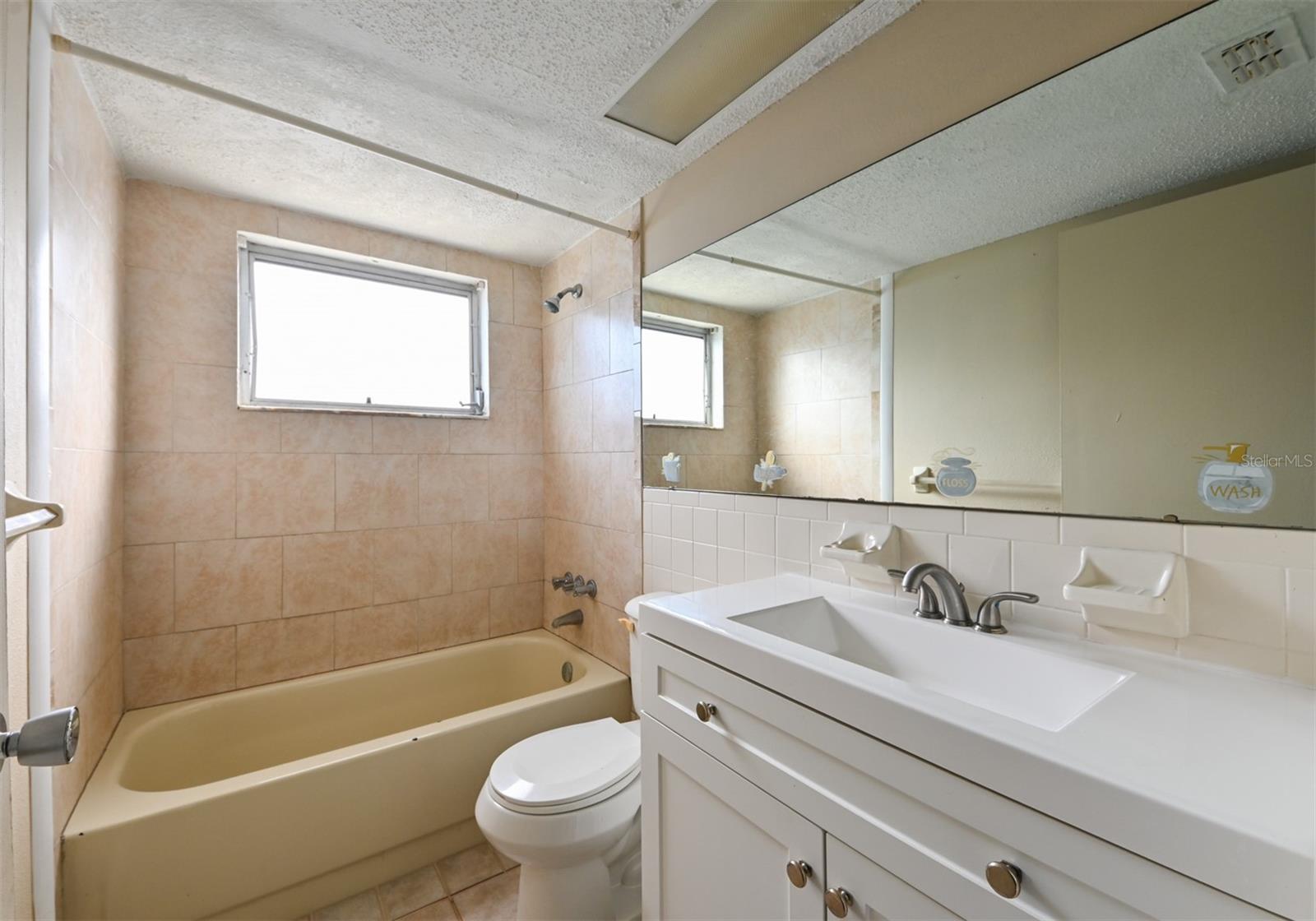 Image 23 of 29 For 8012 Embassy Boulevard