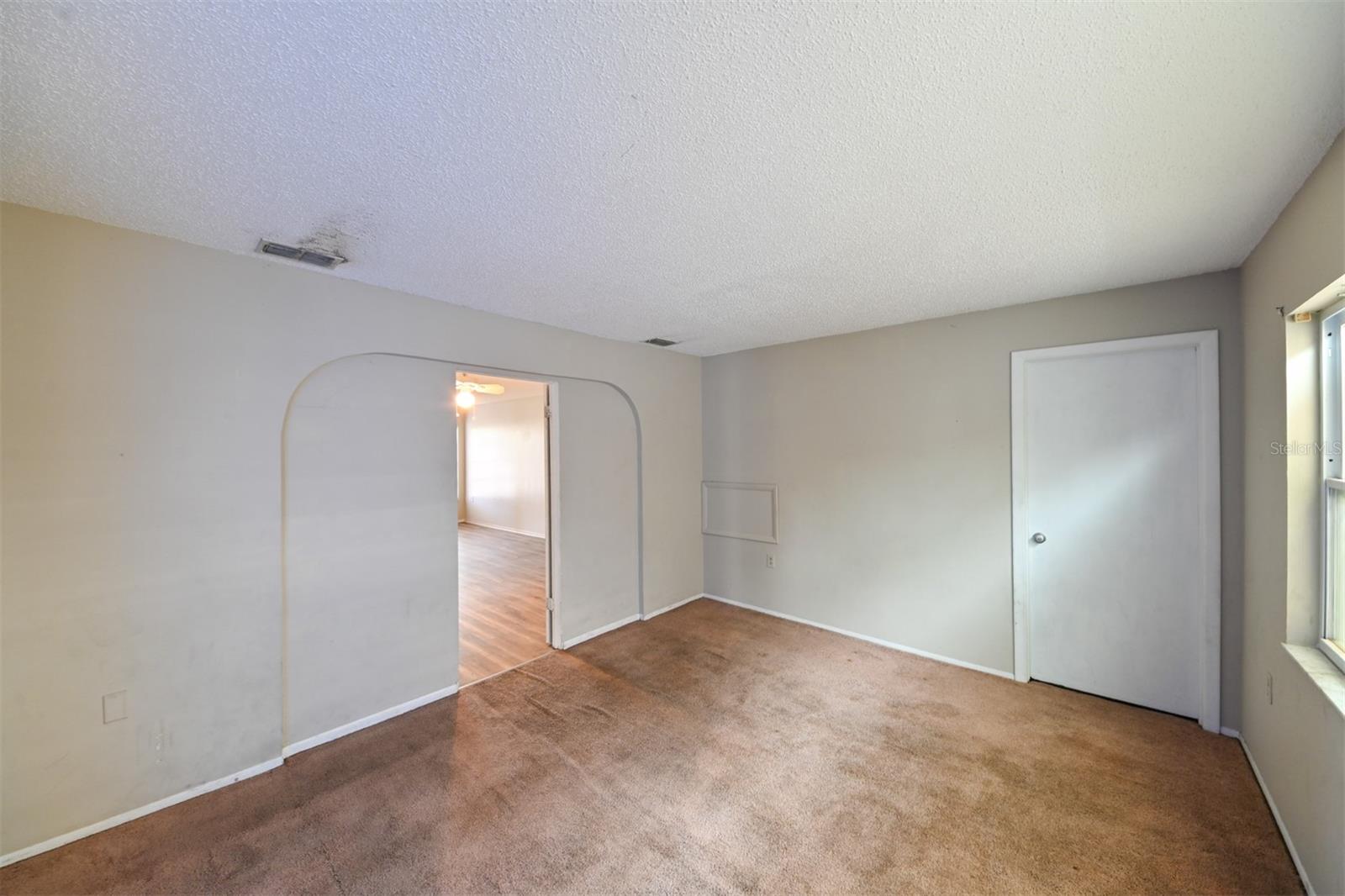 Image 25 of 29 For 8012 Embassy Boulevard