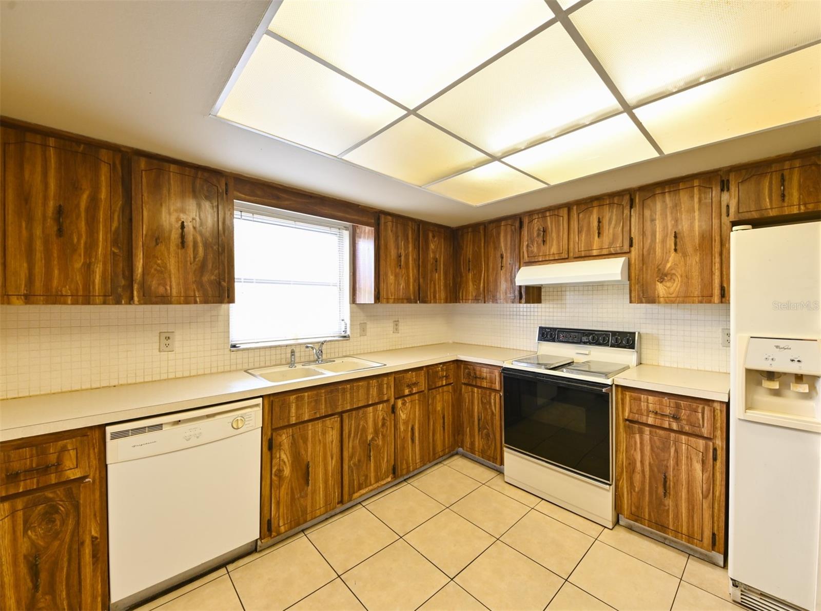 Image 27 of 29 For 8012 Embassy Boulevard