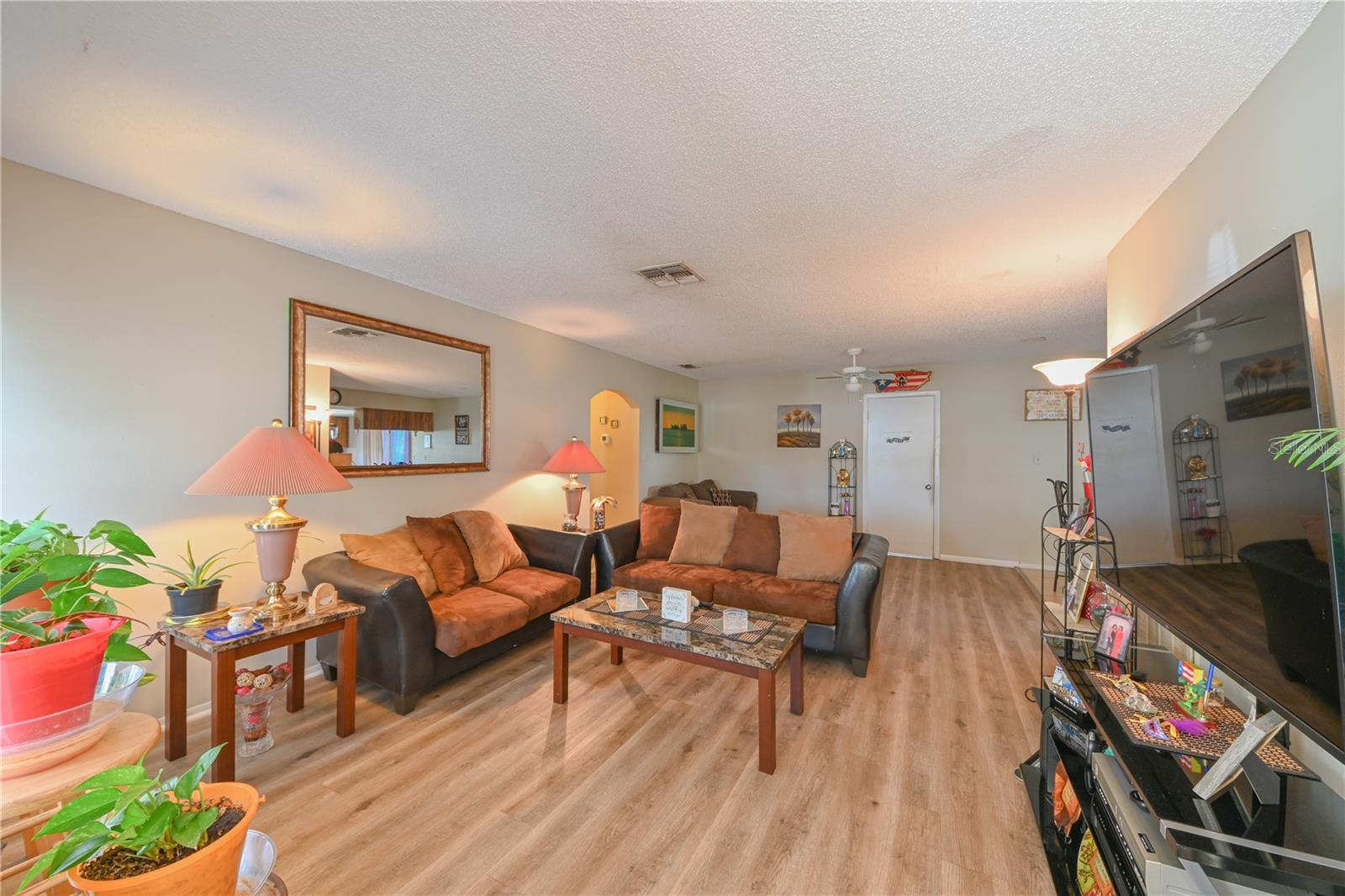 Image 5 of 29 For 8012 Embassy Boulevard