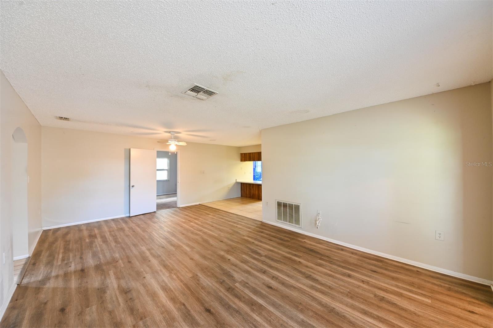 Image 6 of 29 For 8012 Embassy Boulevard