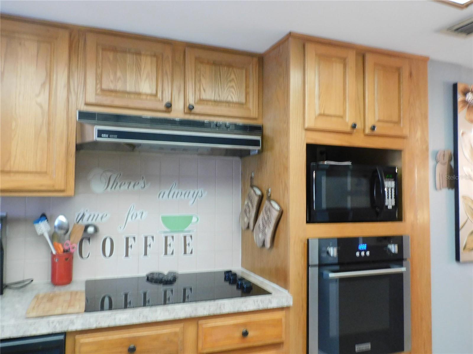 Image 10 of 22 For 860 Village Drive N 101