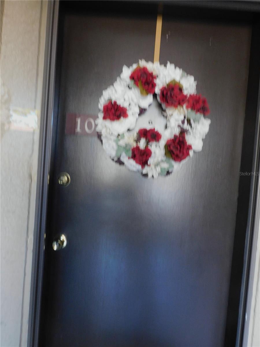 Image 3 of 22 For 860 Village Drive N 101