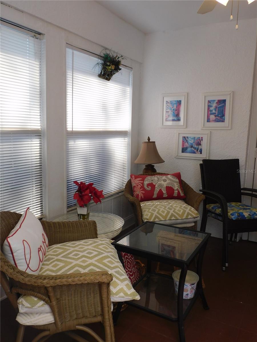 Image 6 of 22 For 860 Village Drive N 101