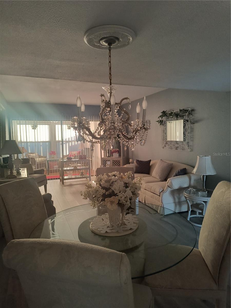 Image 7 of 22 For 860 Village Drive N 101