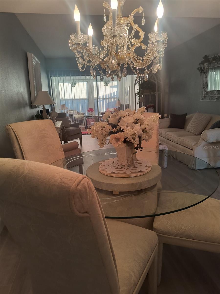 Image 8 of 22 For 860 Village Drive N 101