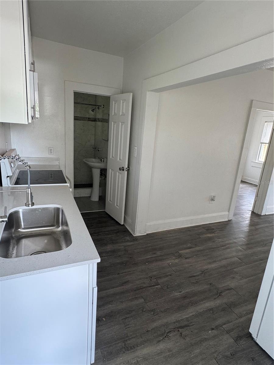 Image 3 of 7 For 2914 10th Street B