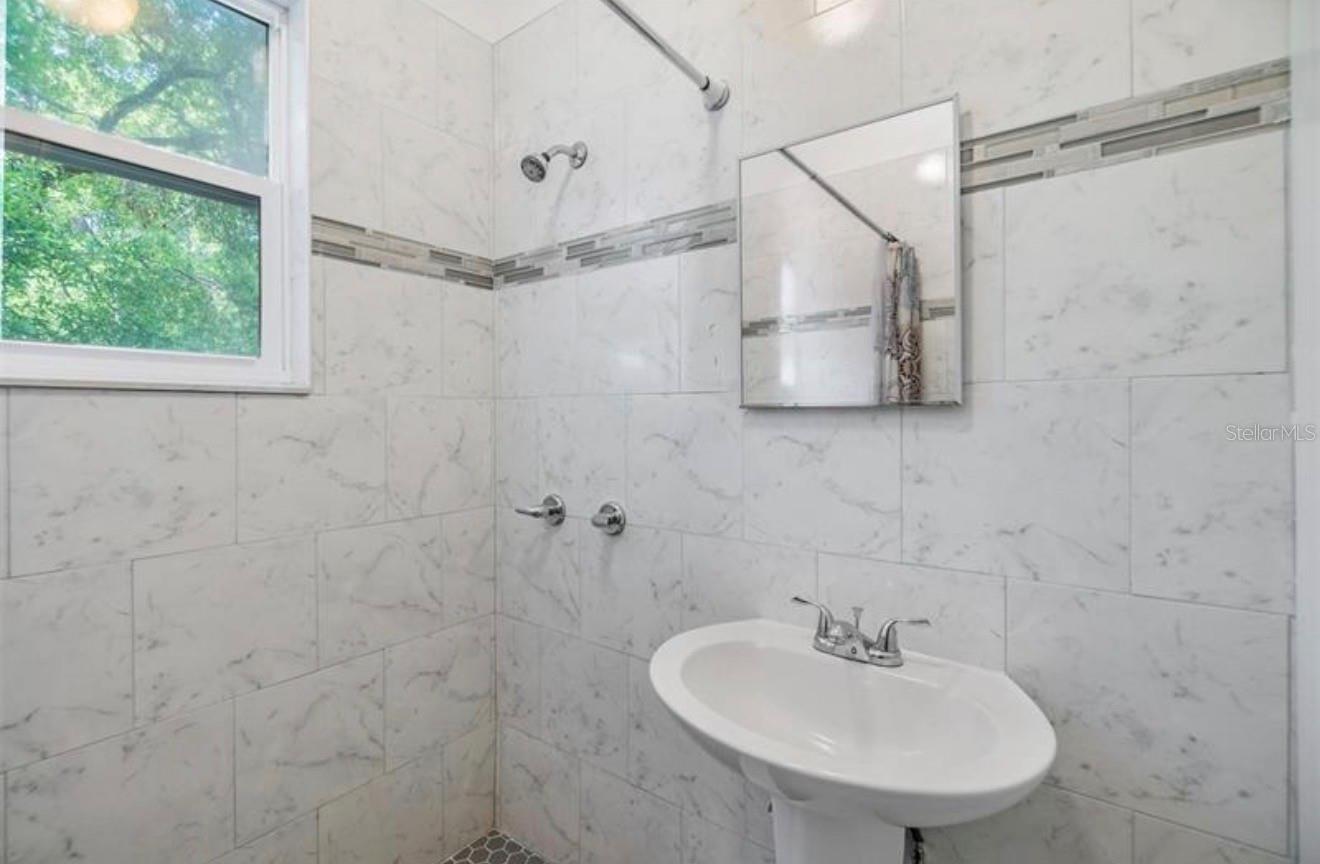 Image 5 of 7 For 2914 10th Street B