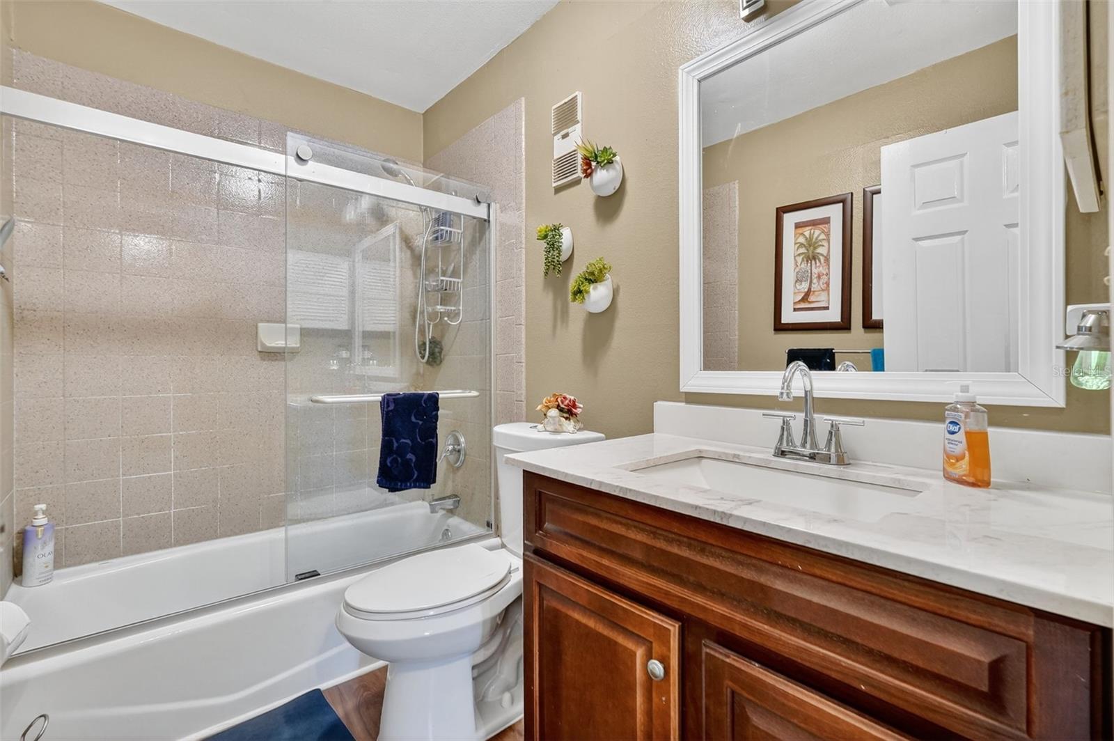 Image 15 of 21 For 1813 Bough Avenue A