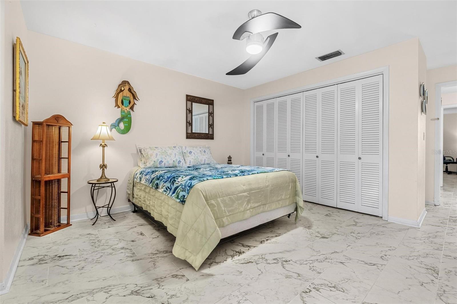 Image 14 of 23 For 610 Indian Rocks Road N 103