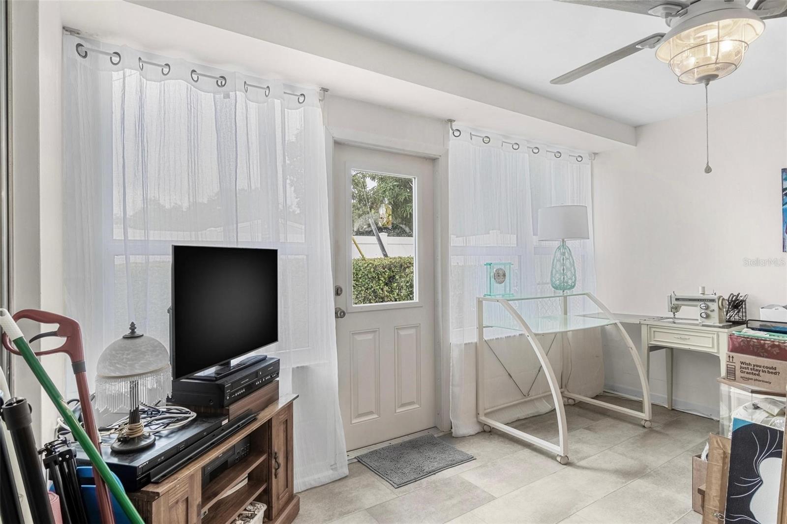 Image 21 of 23 For 610 Indian Rocks Road N 103