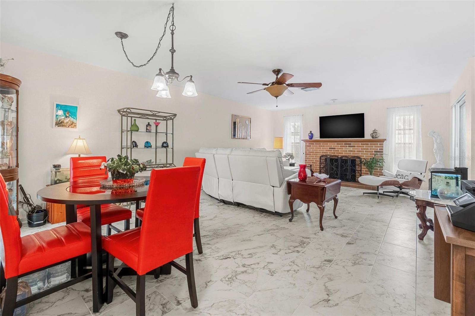 Image 8 of 23 For 610 Indian Rocks Road N 103