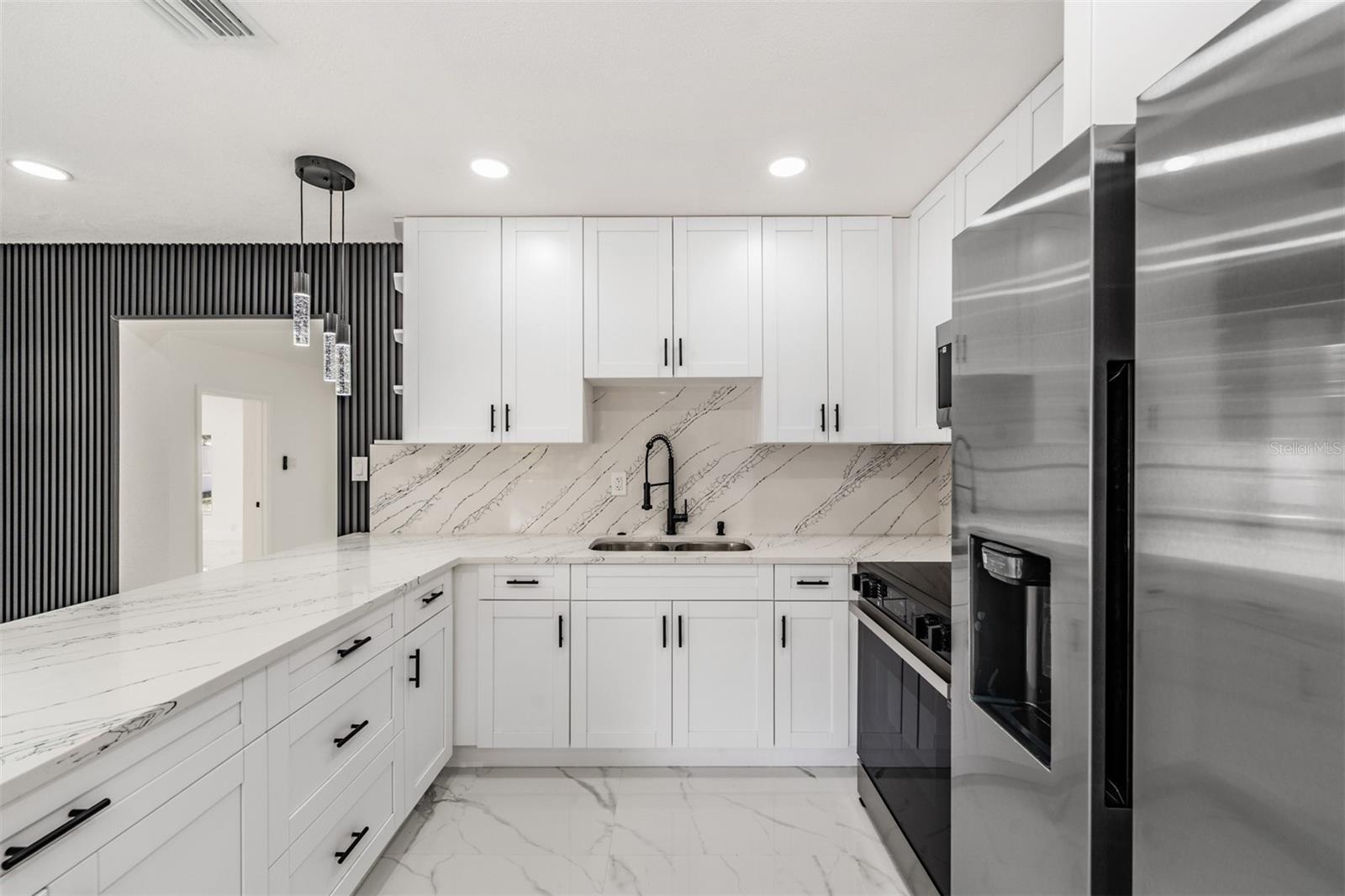 Image 11 of 28 For 1413 May Street