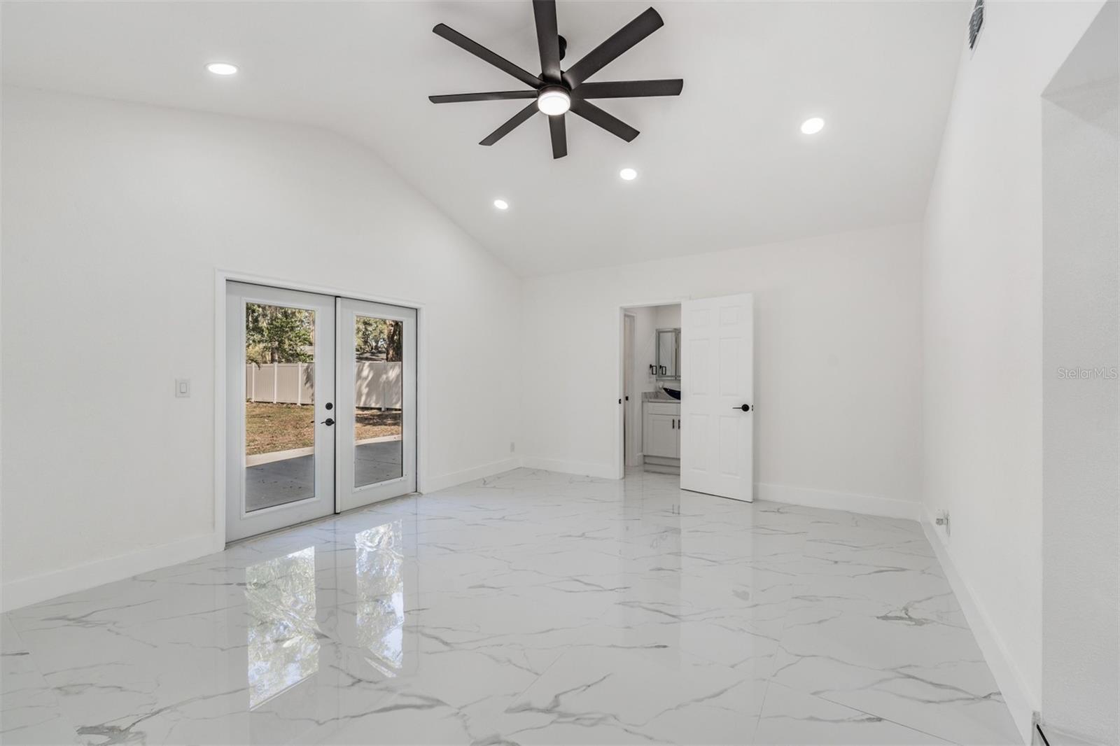 Image 14 of 28 For 1413 May Street