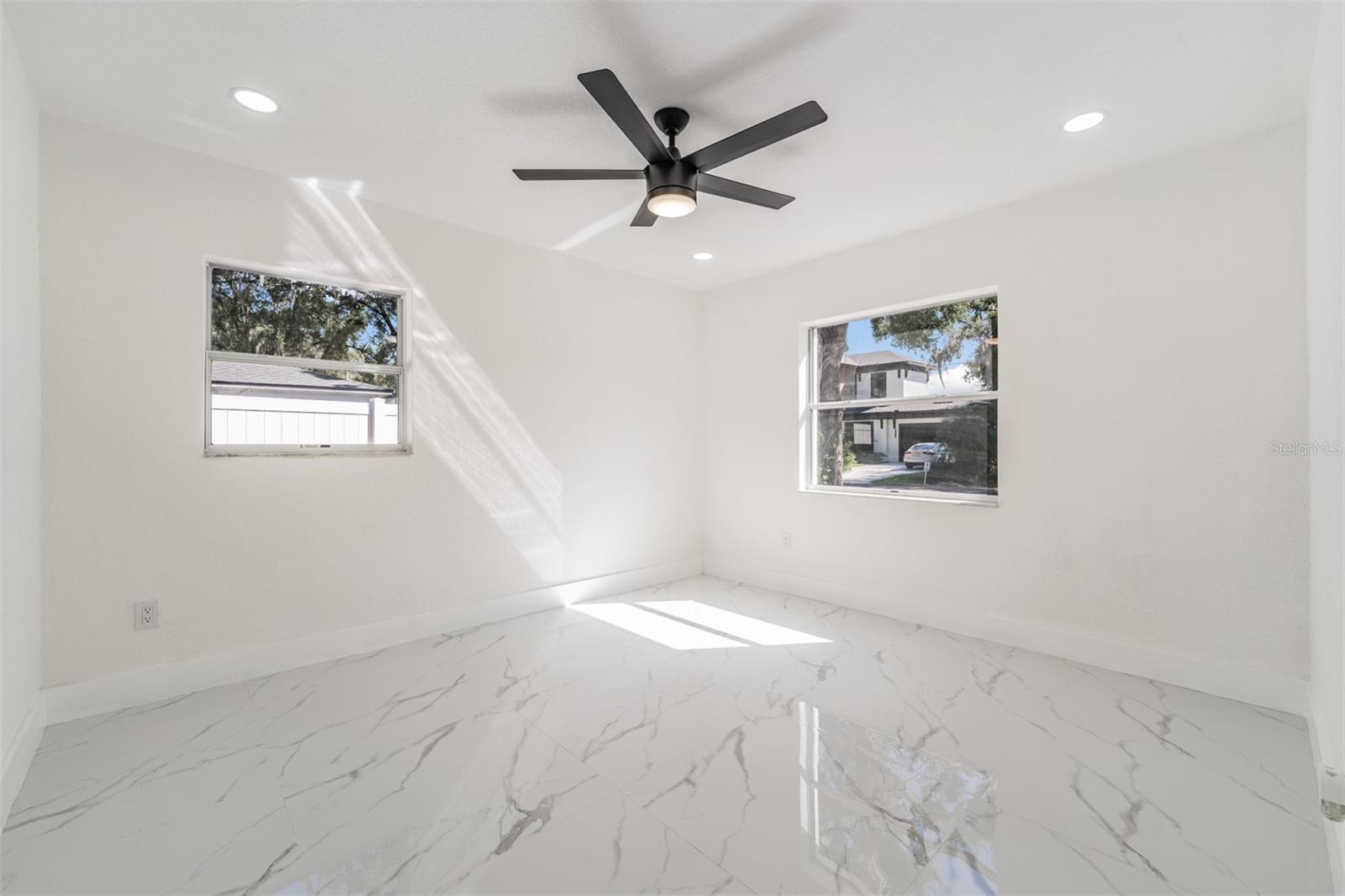 Image 22 of 28 For 1413 May Street