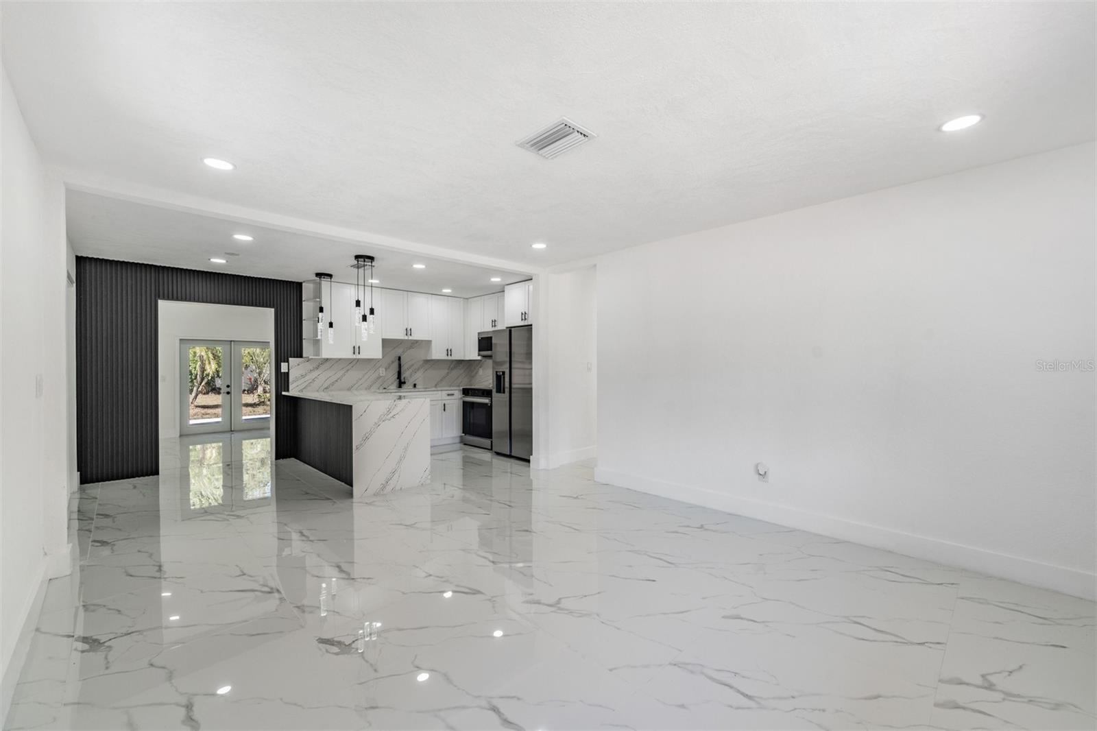 Image 7 of 28 For 1413 May Street