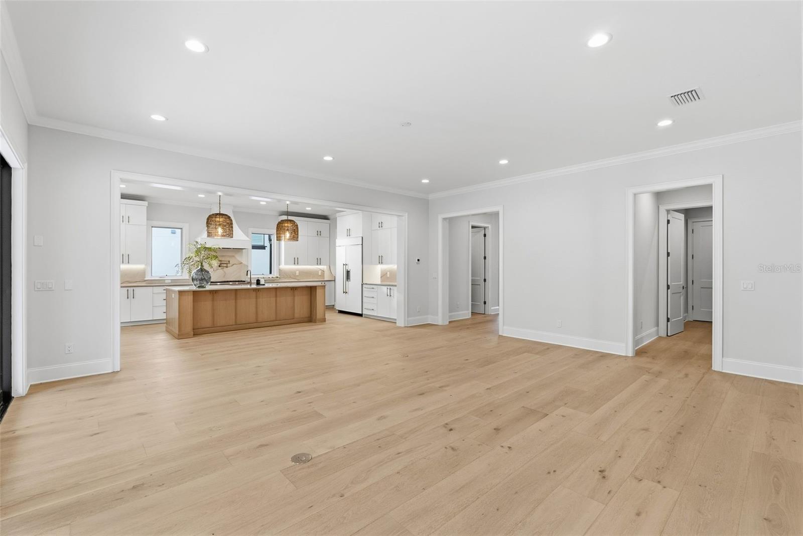 Image 10 of 98 For 214 Aranda Street Ne