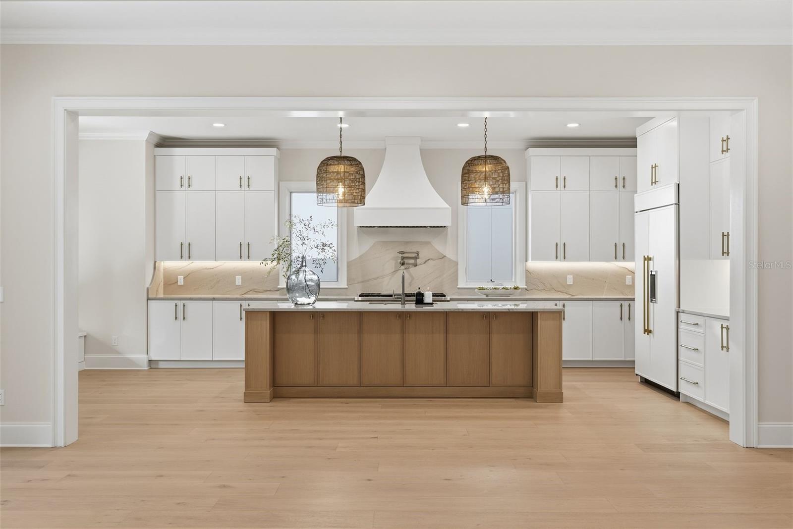 Image 11 of 98 For 214 Aranda Street Ne