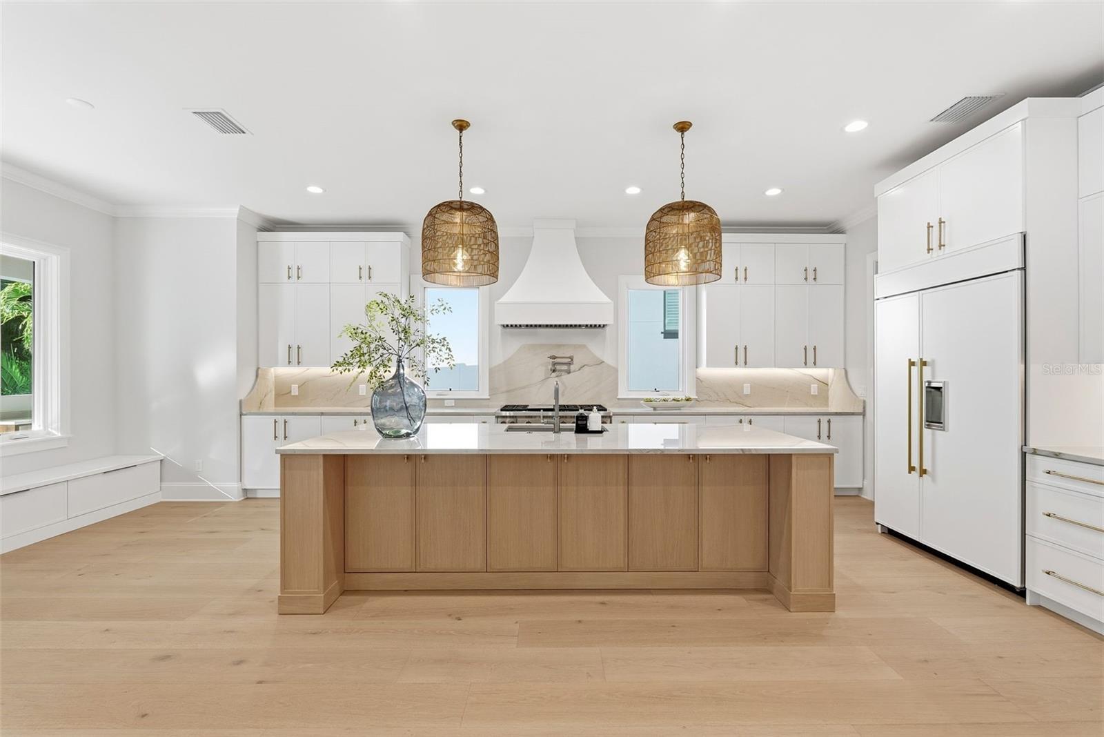 Image 12 of 98 For 214 Aranda Street Ne