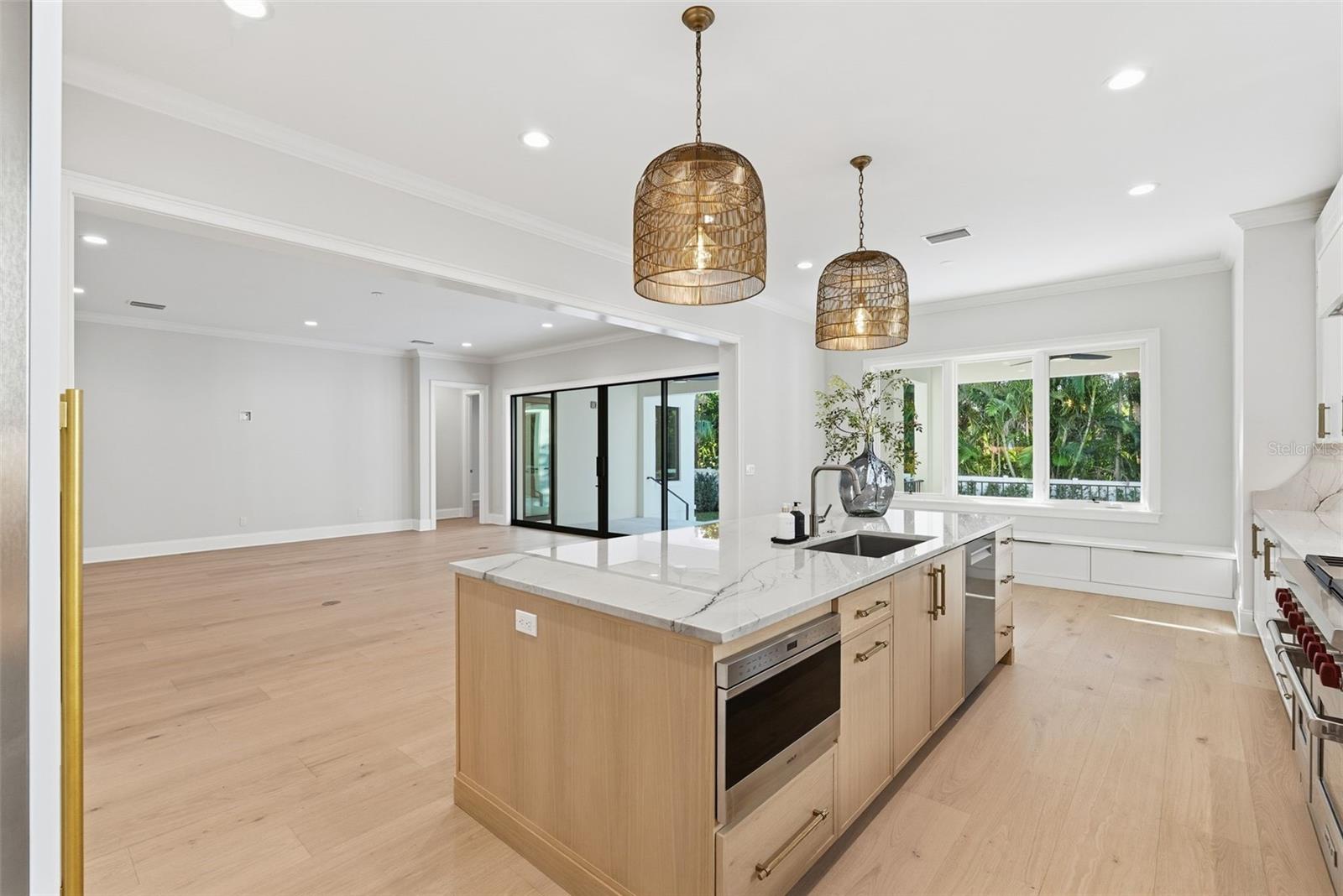 Image 17 of 98 For 214 Aranda Street Ne