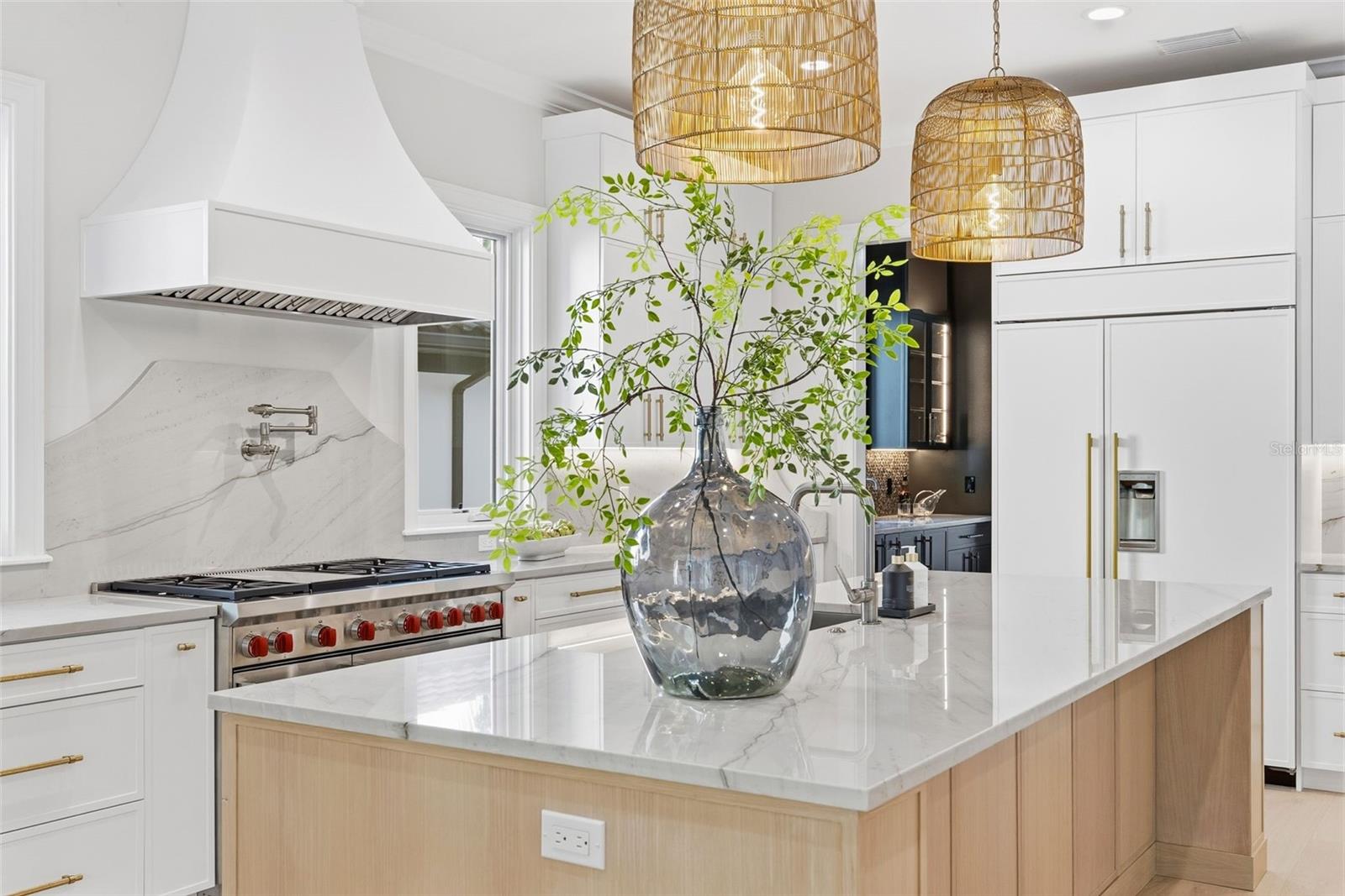 Image 19 of 98 For 214 Aranda Street Ne