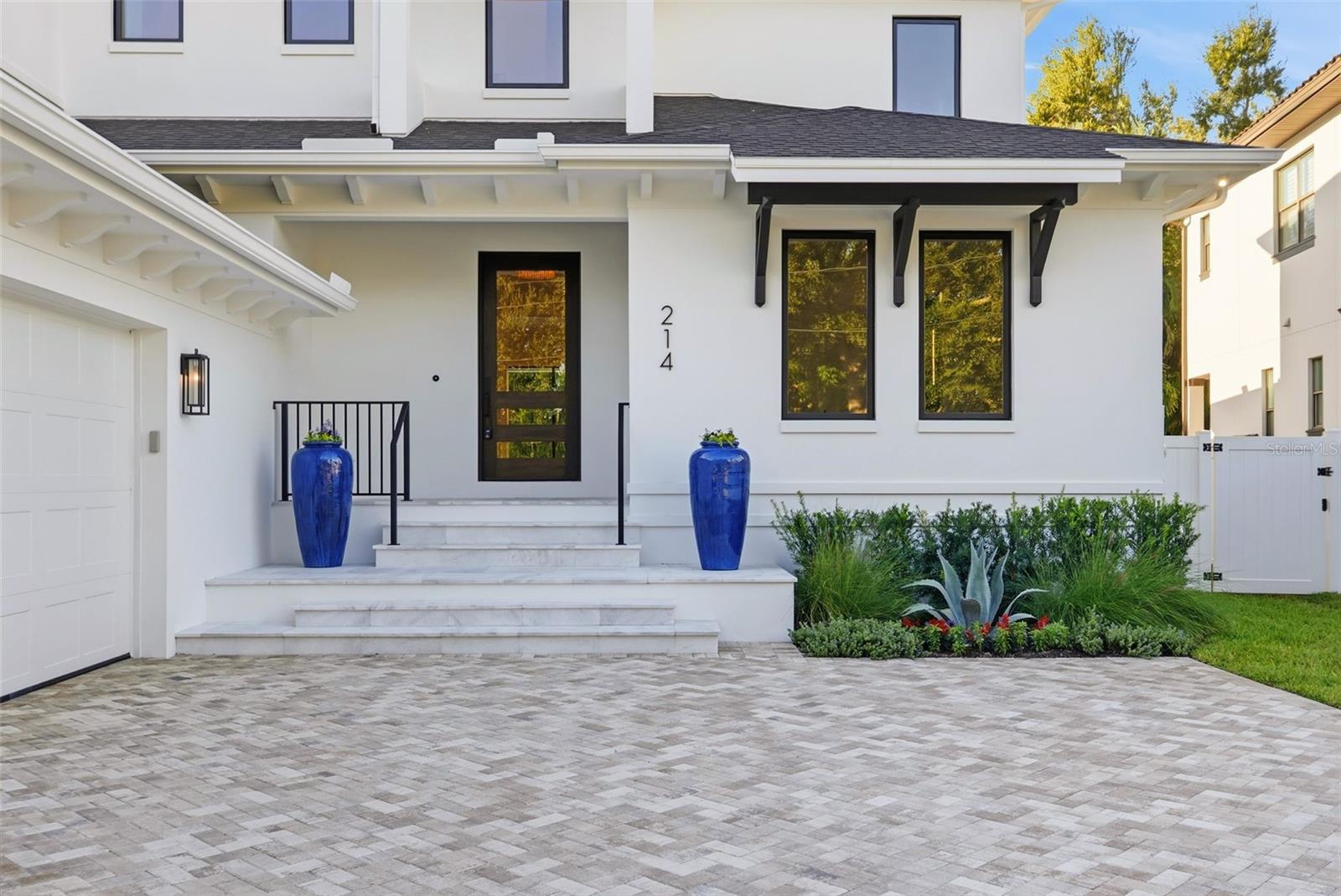 Image 4 of 98 For 214 Aranda Street Ne