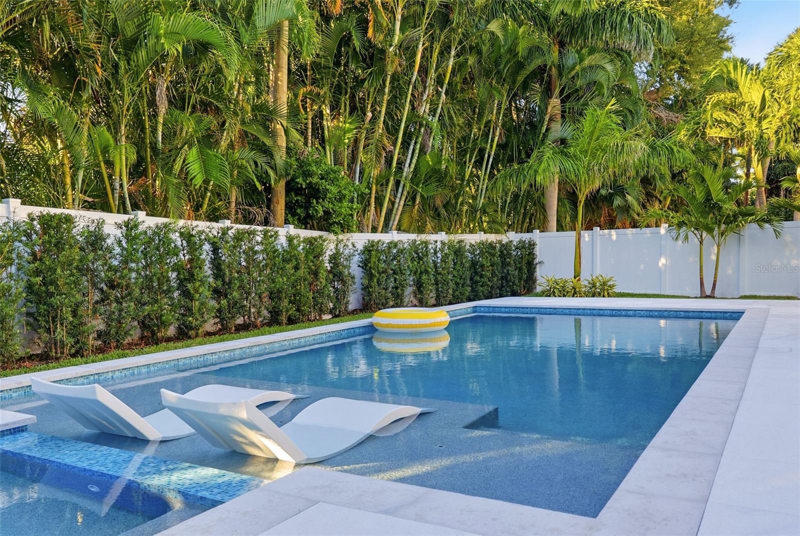 Image 50 of 98 For 214 Aranda Street Ne