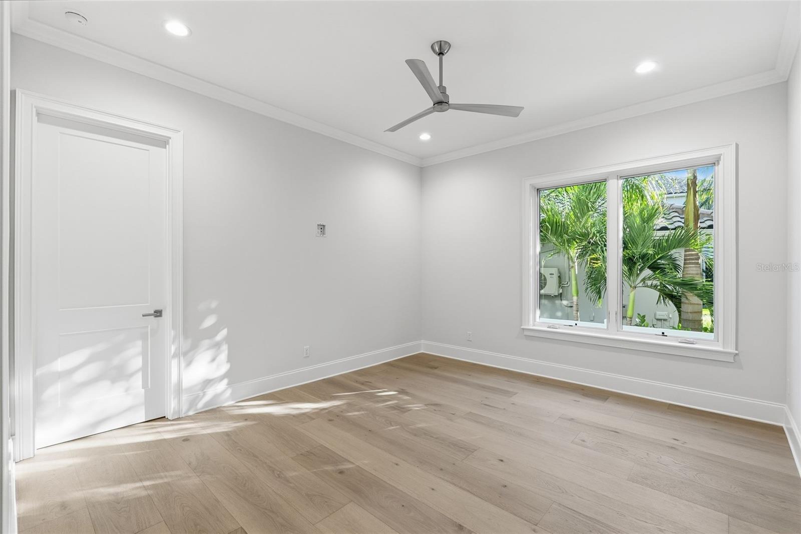 Image 61 of 98 For 214 Aranda Street Ne