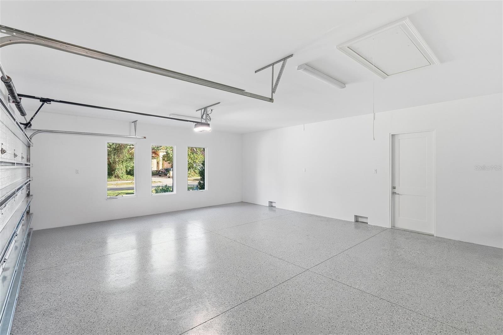 Image 66 of 98 For 214 Aranda Street Ne