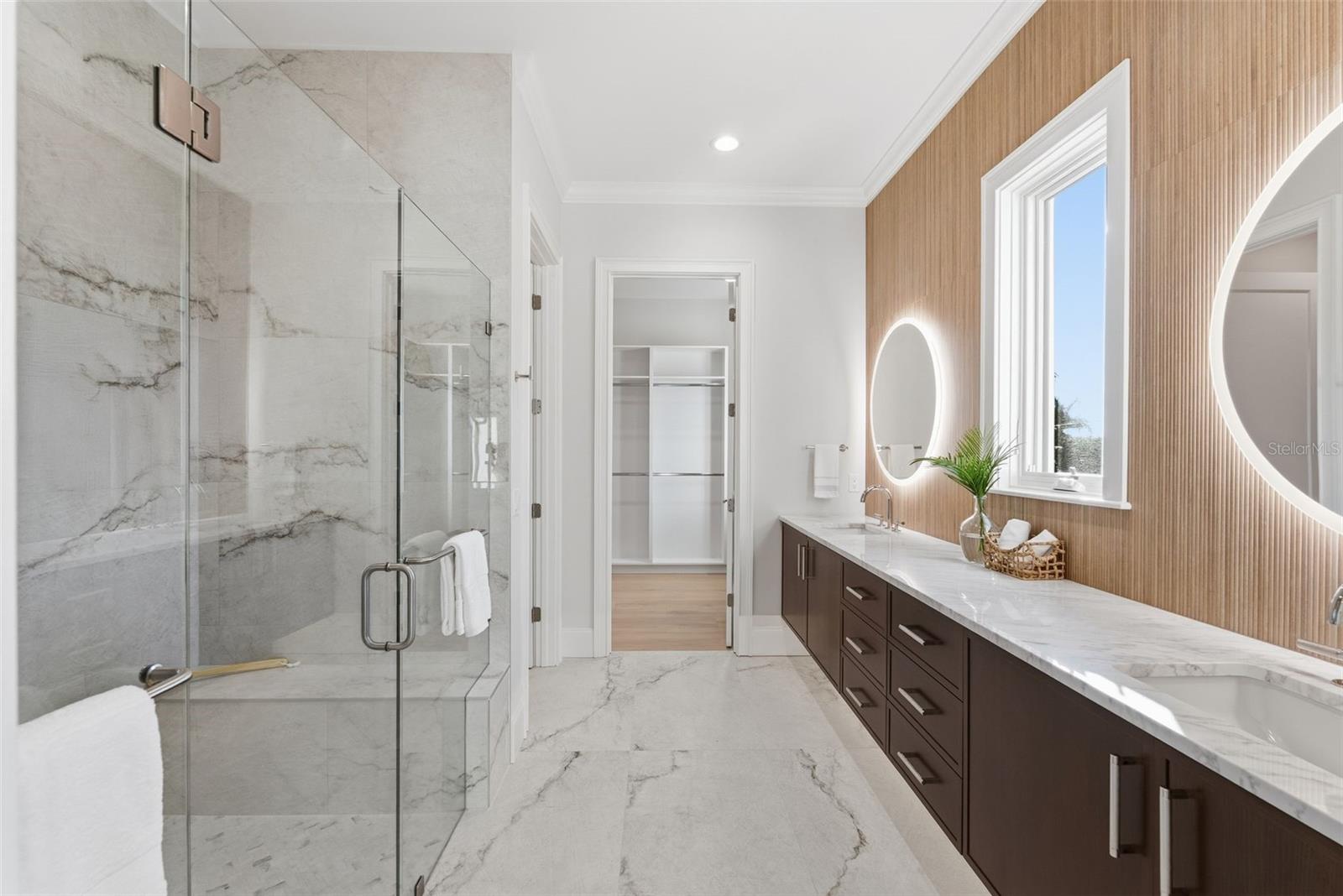 Image 78 of 98 For 214 Aranda Street Ne