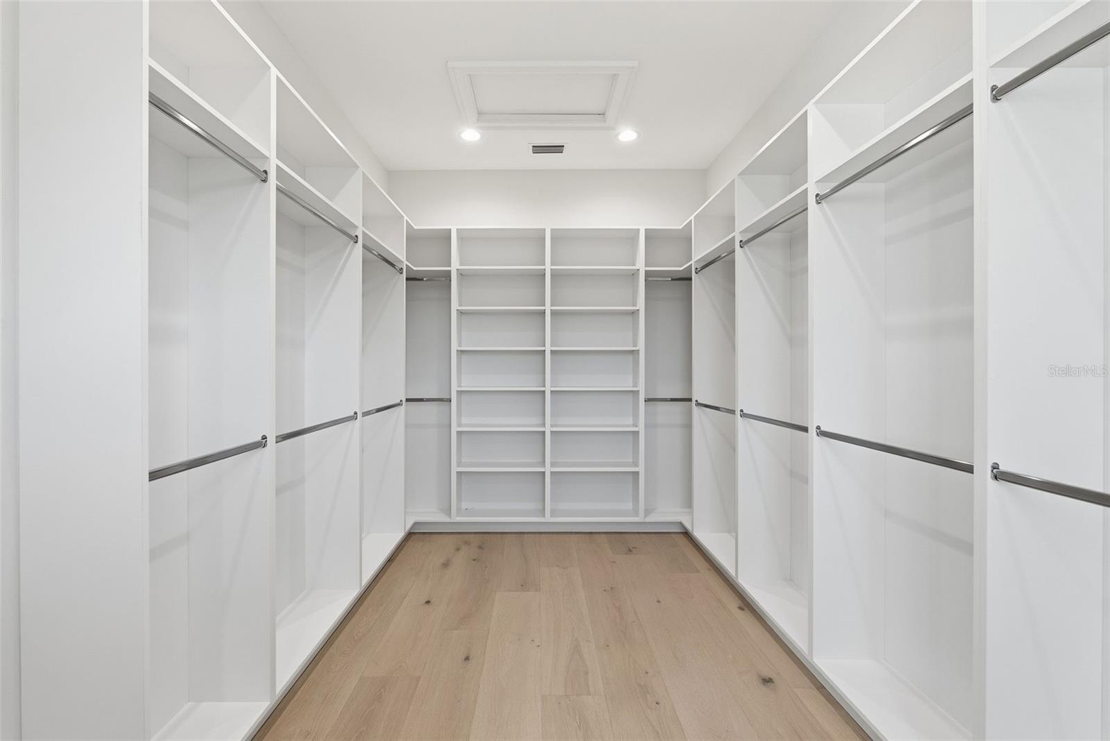 Image 80 of 98 For 214 Aranda Street Ne