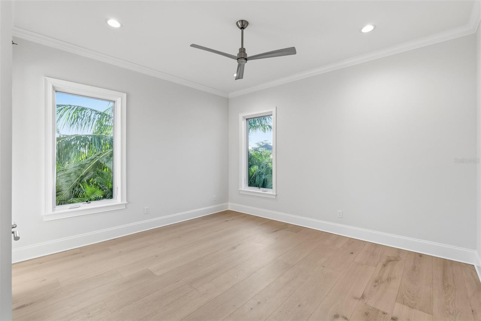 Image 81 of 98 For 214 Aranda Street Ne