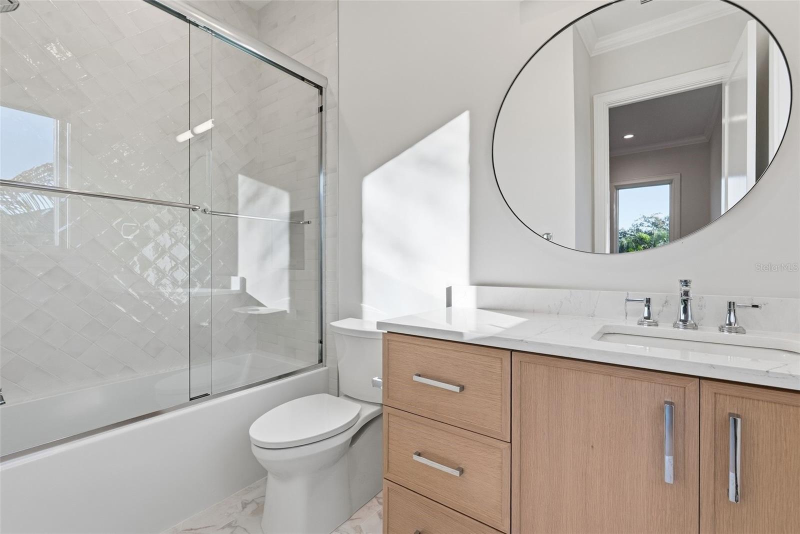 Image 82 of 98 For 214 Aranda Street Ne