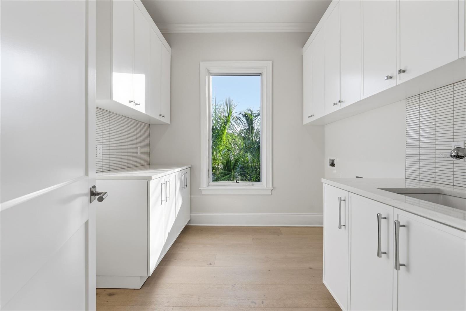 Image 83 of 98 For 214 Aranda Street Ne