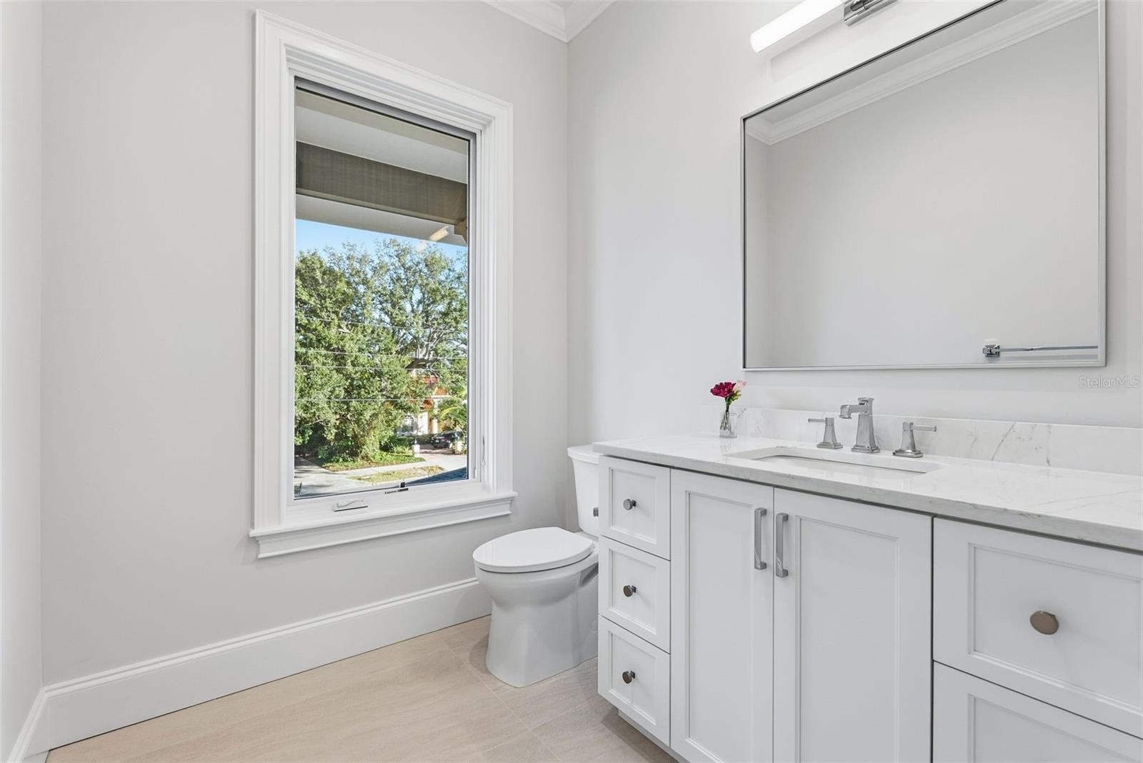 Image 86 of 98 For 214 Aranda Street Ne