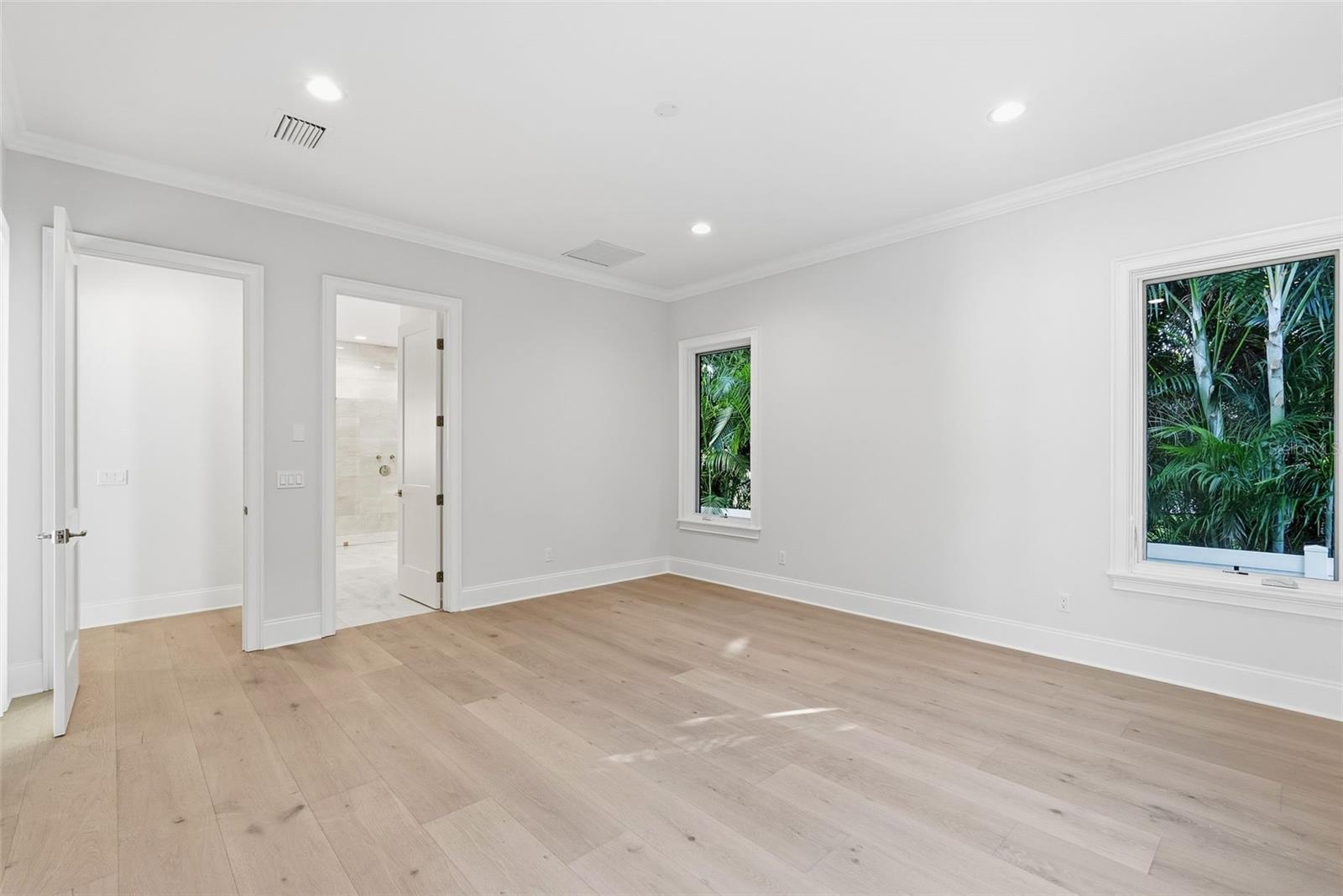 Image 89 of 98 For 214 Aranda Street Ne