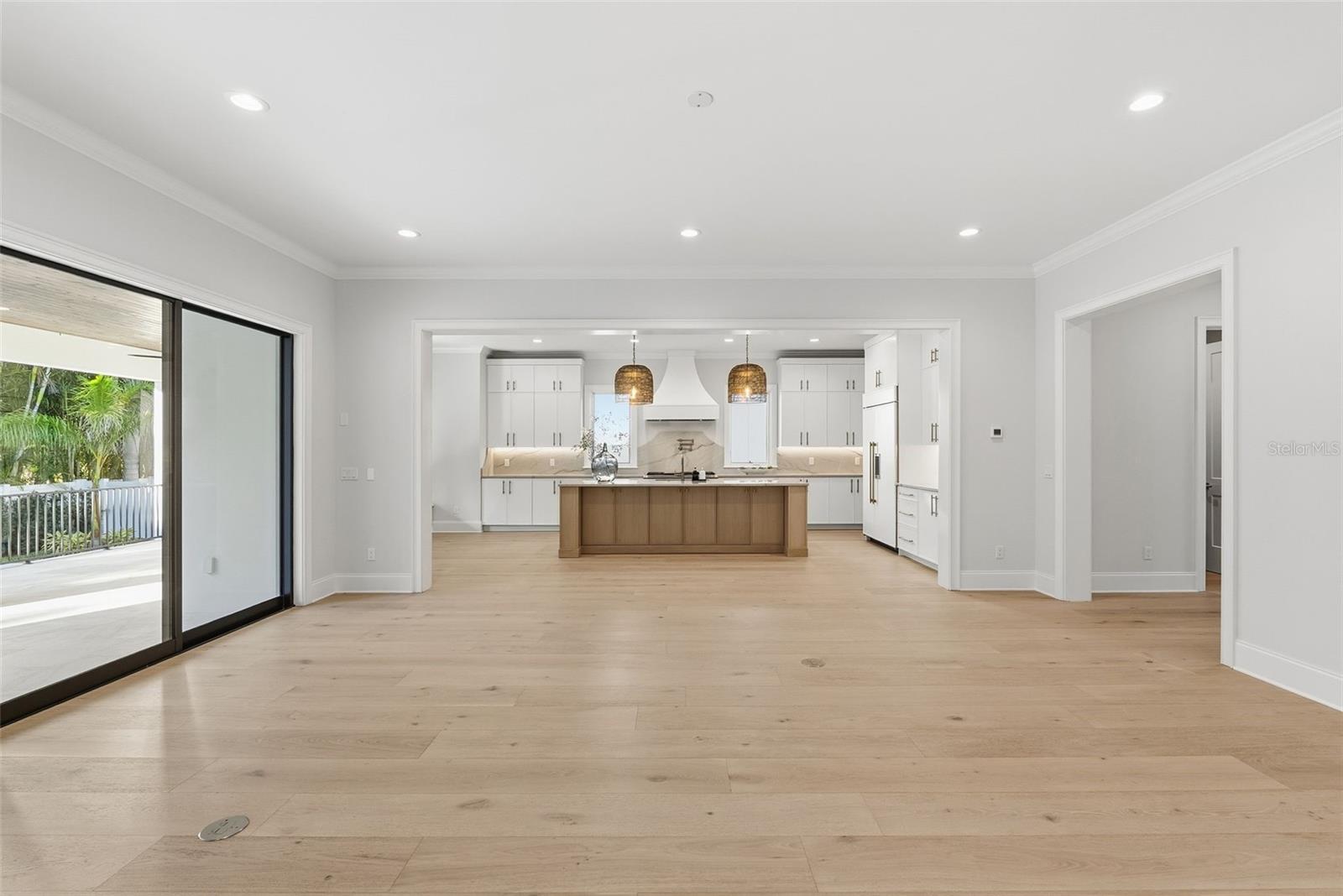 Image 9 of 98 For 214 Aranda Street Ne