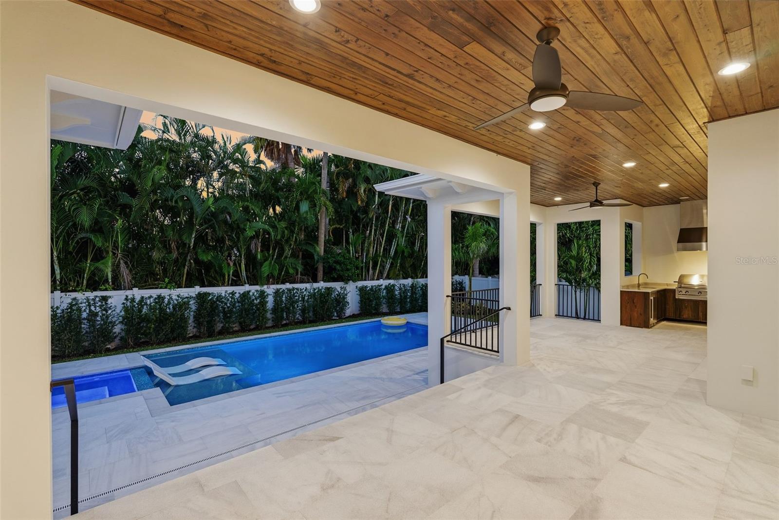 Image 94 of 98 For 214 Aranda Street Ne