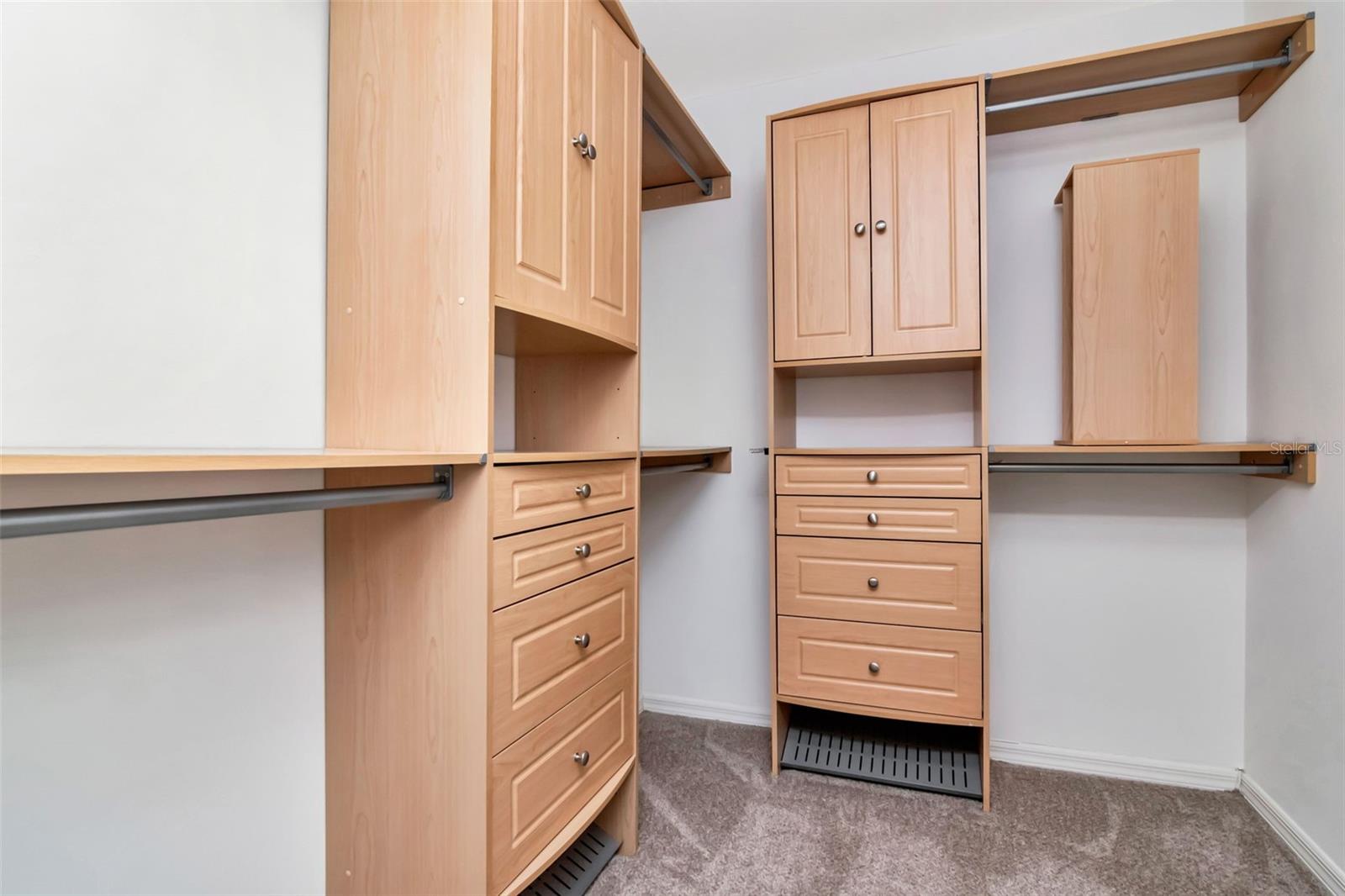 Image 28 of 76 For 5071 Windover Lane